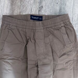 Abercrombie & Fitch Men’s Dark Khaki Slim Taper Pants Small